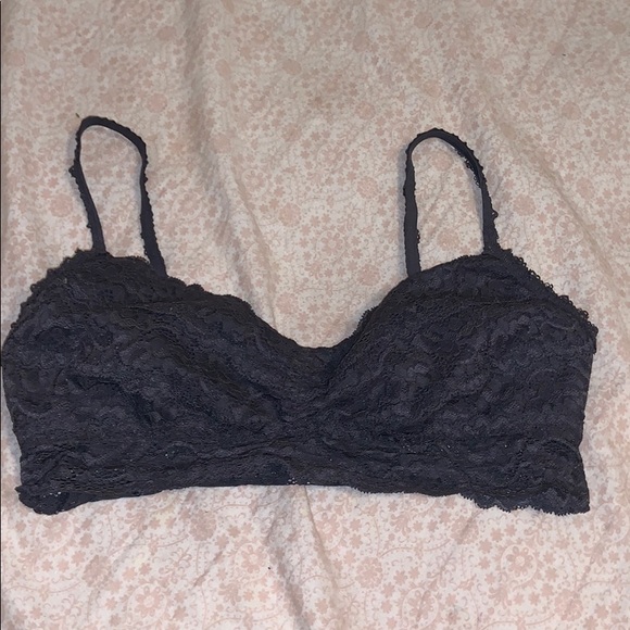 Cute lace bra - Picture 2 of 2